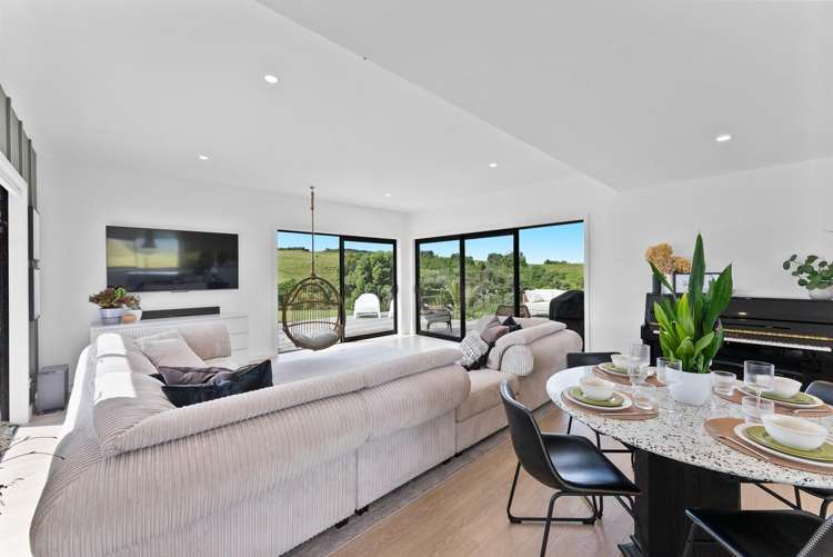 26 Washer Road Omata_14