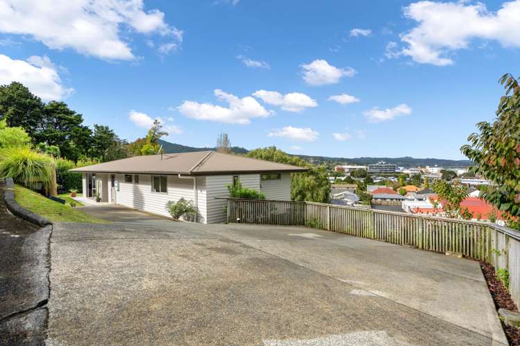 4 High Oaks Way Avenues_23