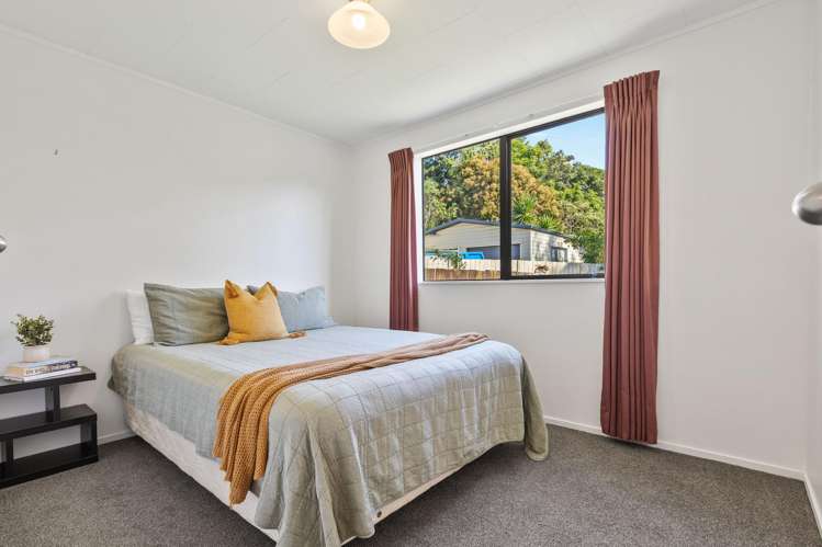 2/65 Keegan Drive Massey_11
