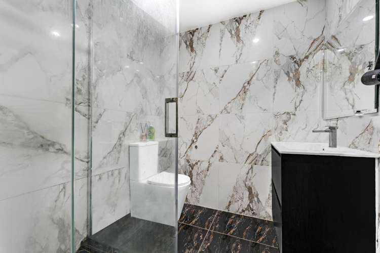 10D Benton Place Manurewa_11