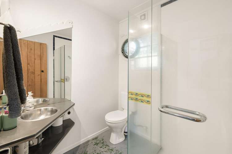 4 Adela Stewart Drive Athenree_14