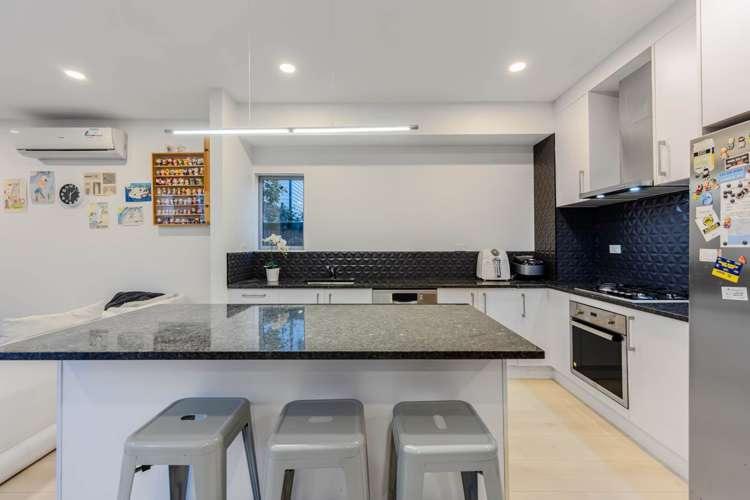 1 Silvereye Road Hobsonville_10