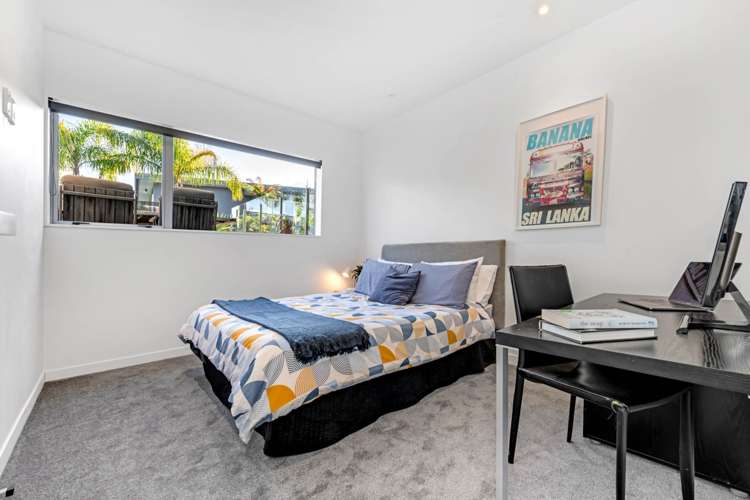 8 Intrepid Crescent Beachlands_34