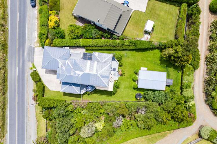 689 Cove Road Waipu_9