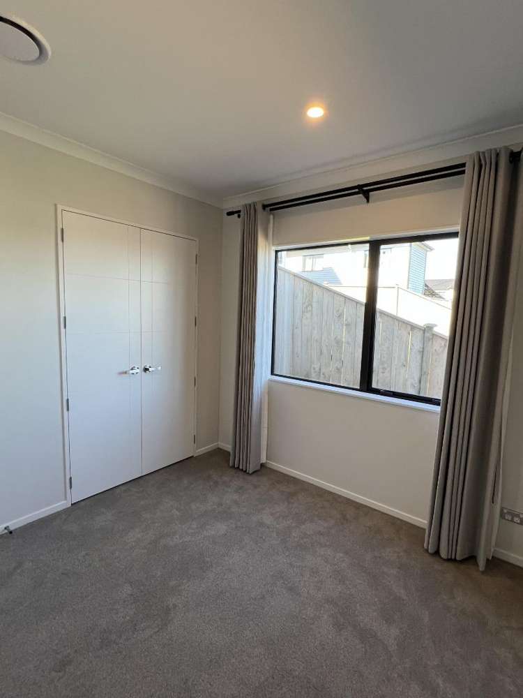 35 Ksenia Drive Flat Bush_11