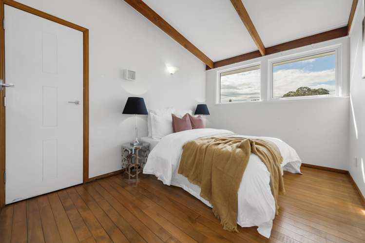 27 Colmar Road Mellons Bay_7