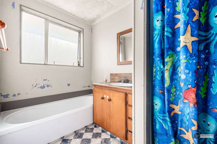 46 Lord Street Stokes Valley_16