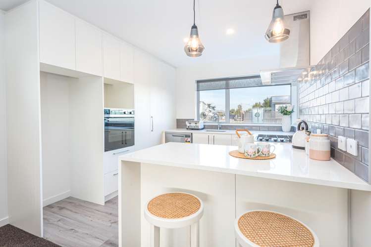 7 Kakapo Lane Redwood_3