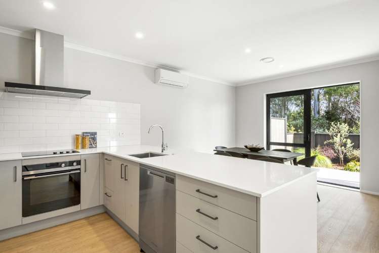 3/7 Parapara Place_5