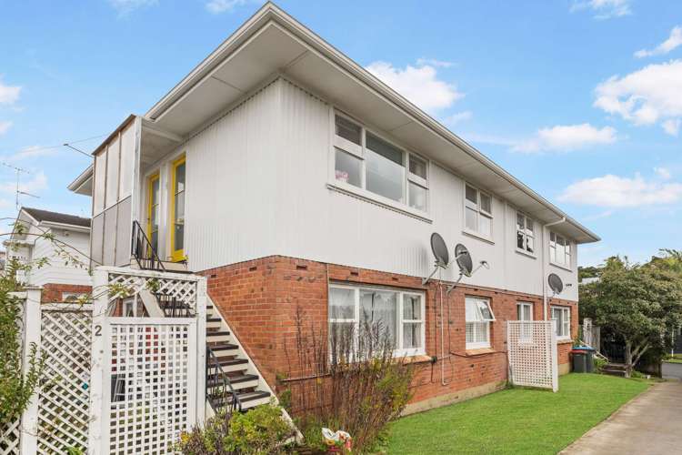 2/19 Gowing Drive_0