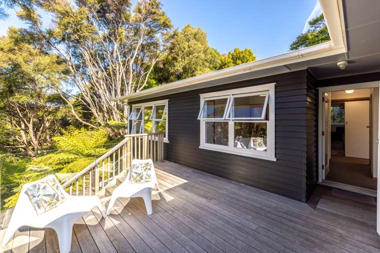 116 Queens Drive Oneroa_1