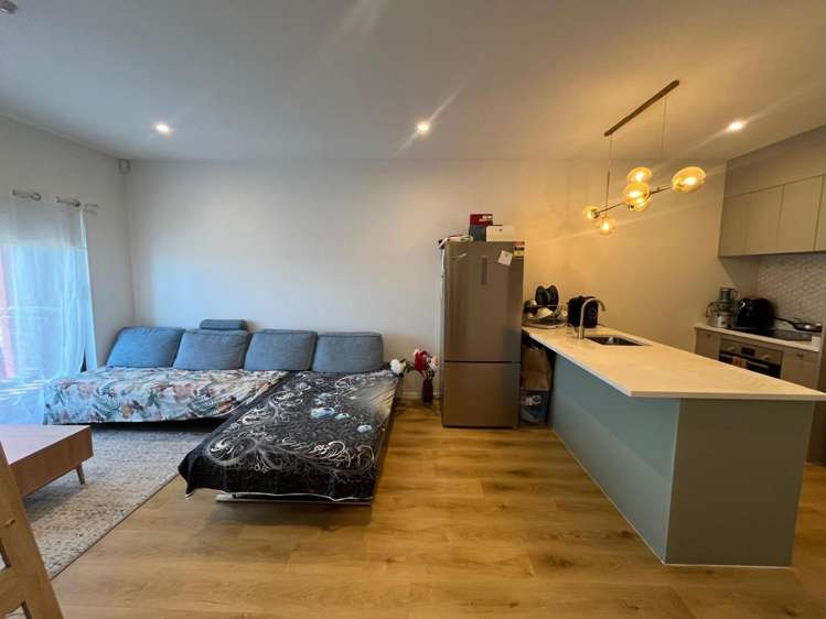 2A/23 Flat Bush School Road 10673_1