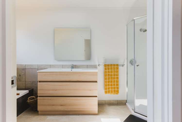 42 Tizard Road Birkenhead_13