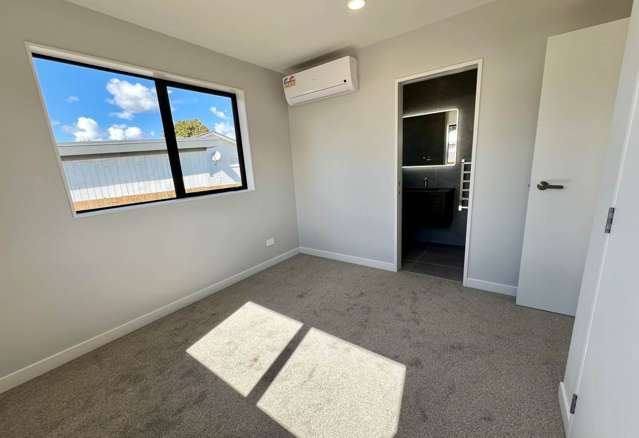 56C Riverpark Crescent Henderson_4