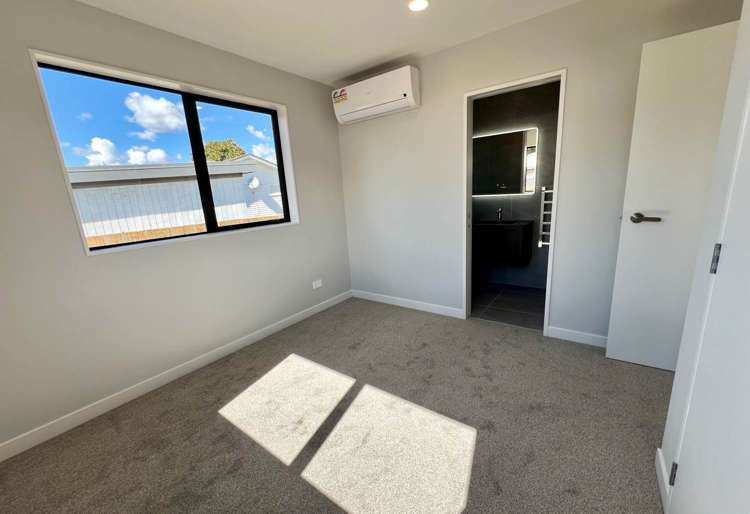 56C Riverpark Crescent Henderson_4