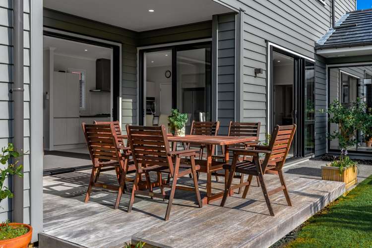 2 Taikura Avenue Red Beach_9