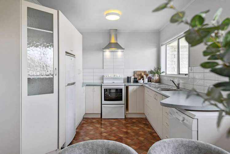 2/41 Jutland Road Hauraki_11