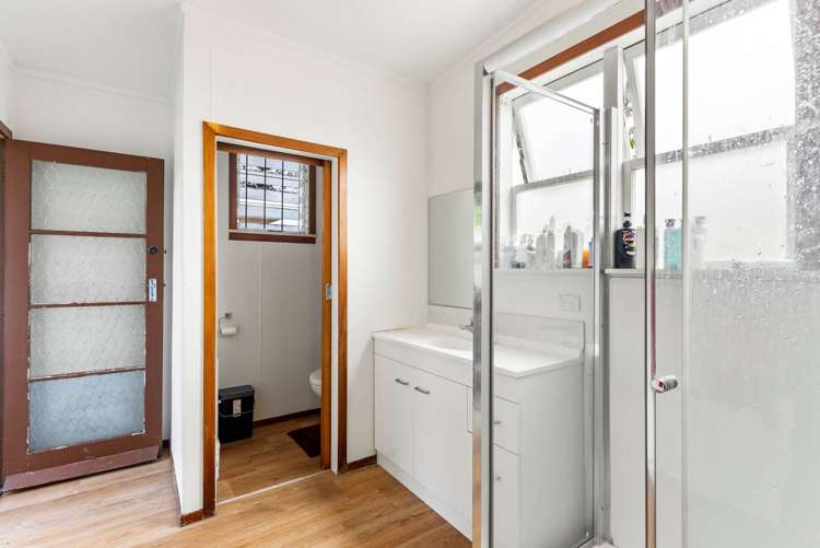 282 West Coast Road Glen Eden_8