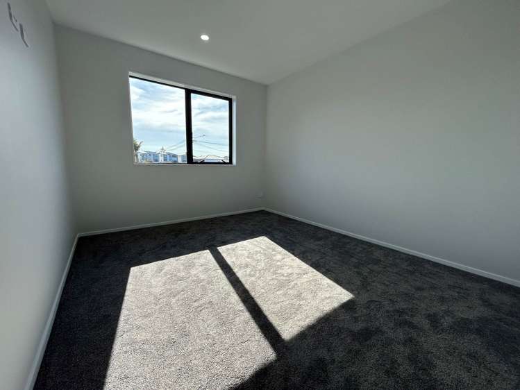 2/52 Hutchinsons Road Bucklands Beach_5