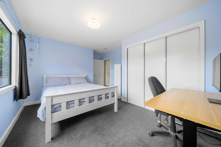 2 Larchwood Grove Rangatira Park_16