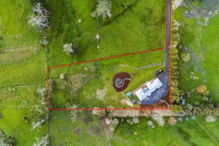 173 Top Road Dairy Flat_1