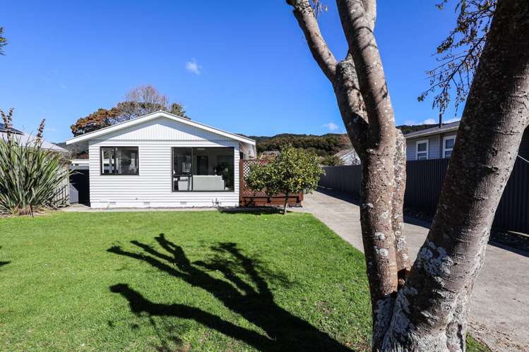 7 Karamea Grove Wainuiomata_20