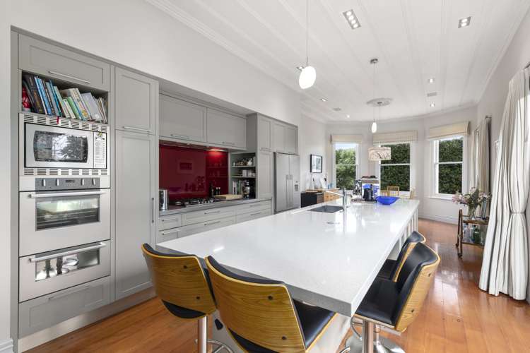 52 Lake Road Narrow Neck_5