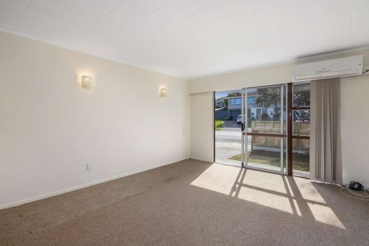 40 Akaroa Drive Maupuia_4