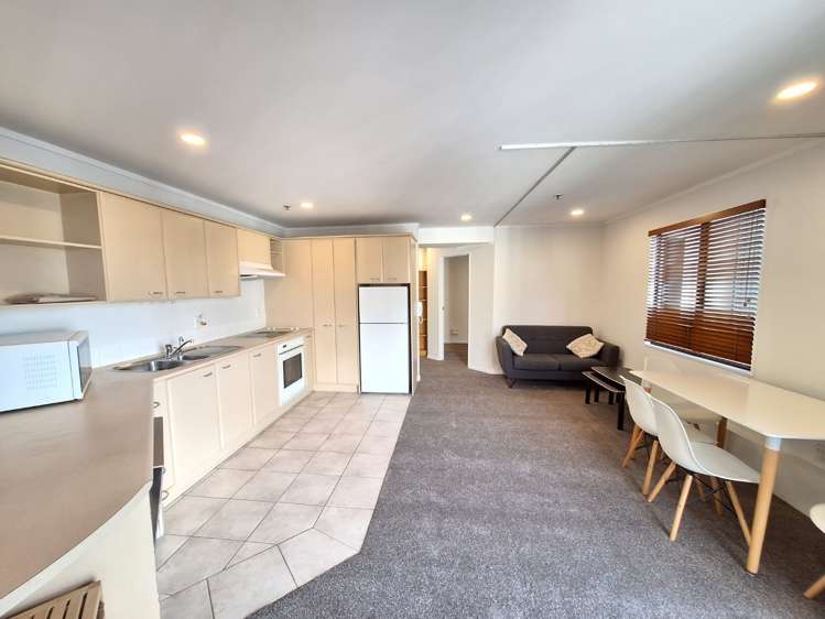 12C/6 Whitaker Place 10015_3