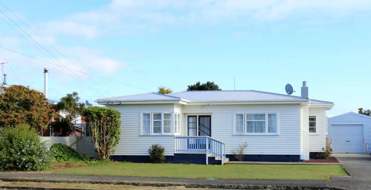 49 Parker Avenue Levin_12