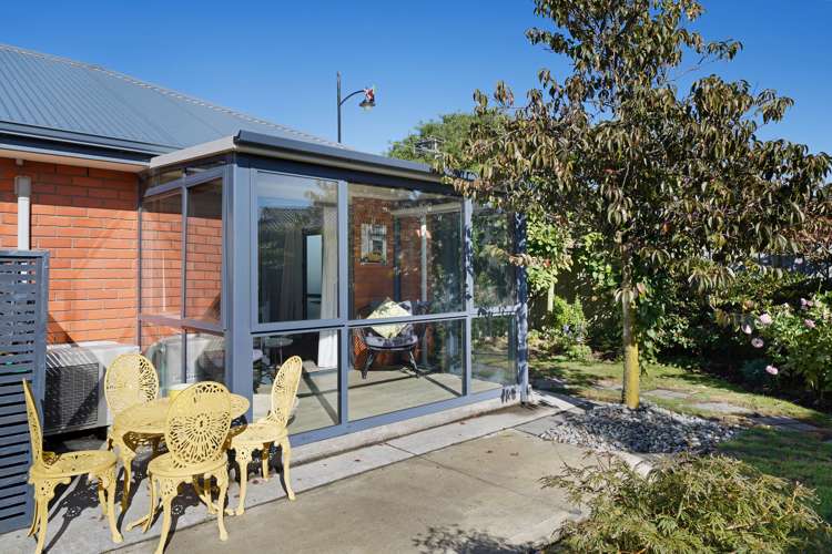 11 Clinton Lane Woolston_10