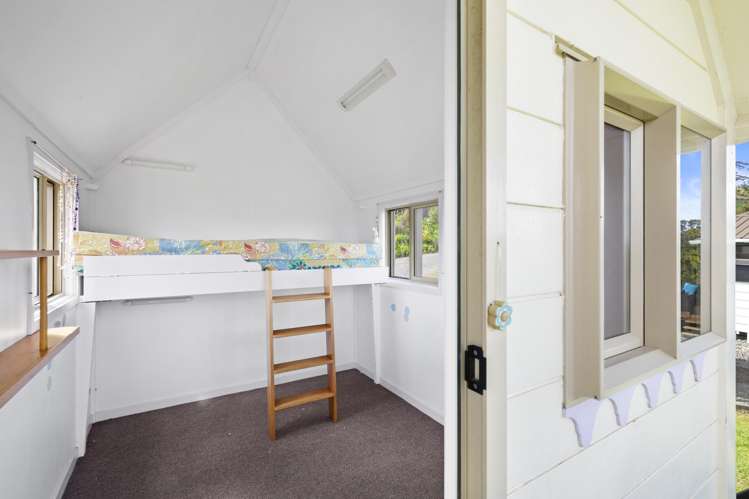 151 Chamberlain Road Bombay_17