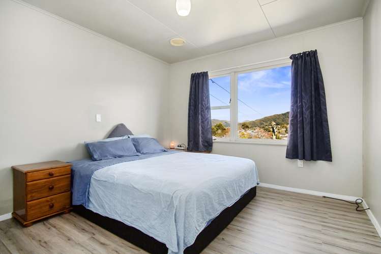 67 Petrie Street Wainuiomata_9