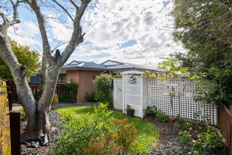 2/32 Nikau Street Stoke_22