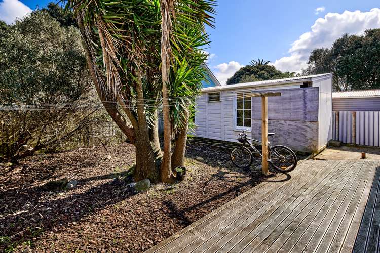 17 Tory Street Petone_11
