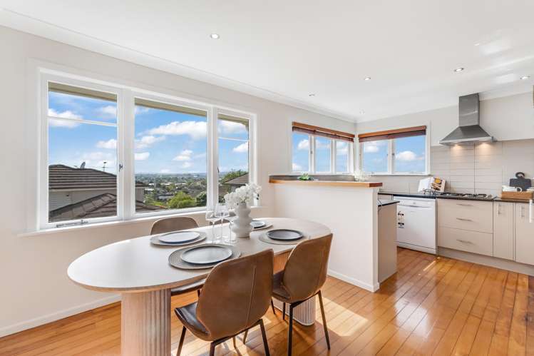 72 Bradbury Road Botany Downs_7