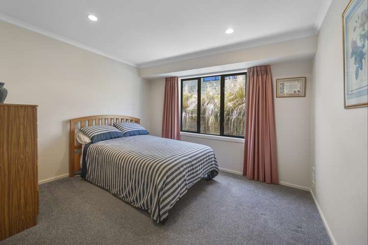 3 Gowan Close Shiel Hill_25