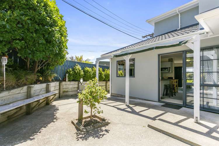 136 Queens Drive Lyall Bay_7