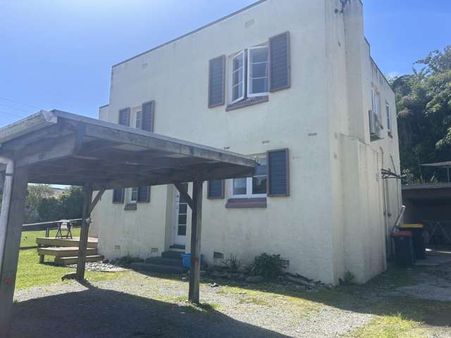 2 BEDROOM FLAT - GREYMOUTH