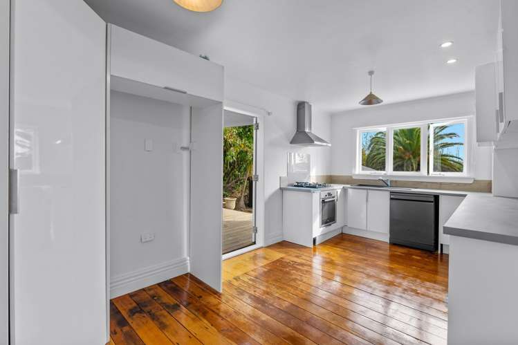 12 Onewhero Road_4