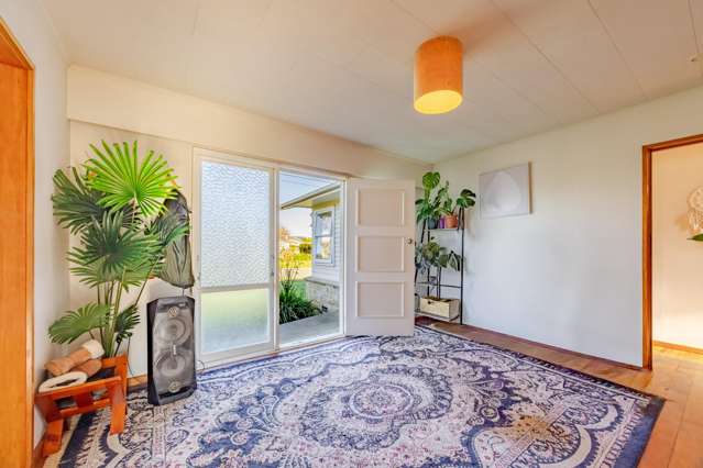 18 Howard Road Taradale_1