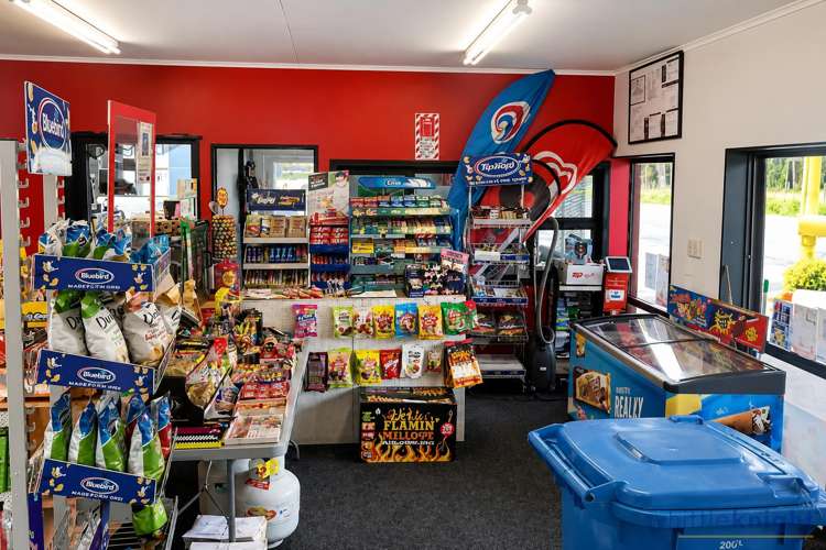 4223 Christchurch Akaroa Road Little River_1