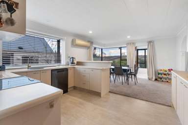 47 Kinmont Crescent_2