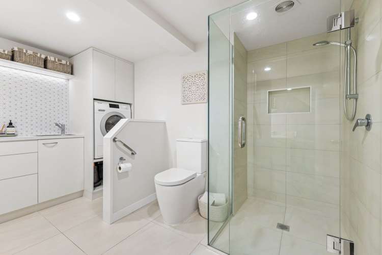 3 Freshney Place Hill Park_25