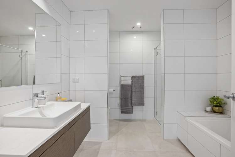 6 Kimiora Street Three Kings_14