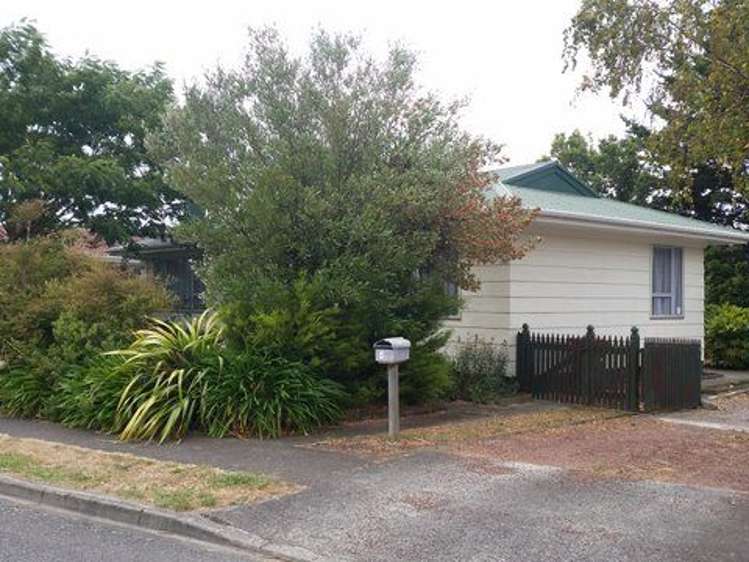 5 Leeds Place Solway_0