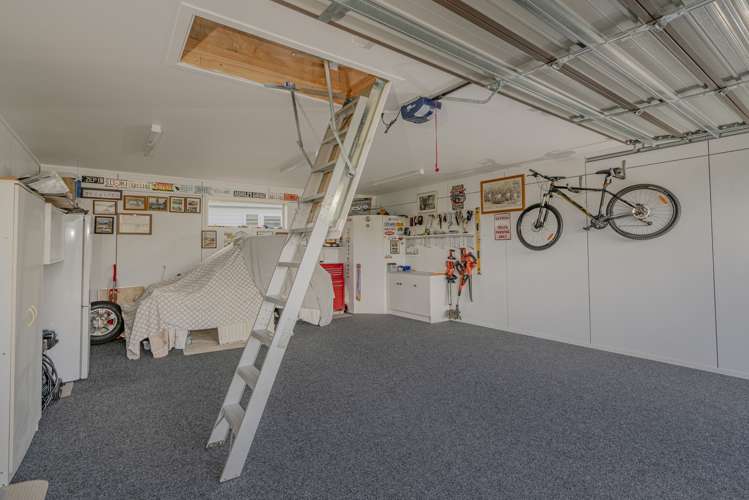 15 Ajax Head Pauanui_18