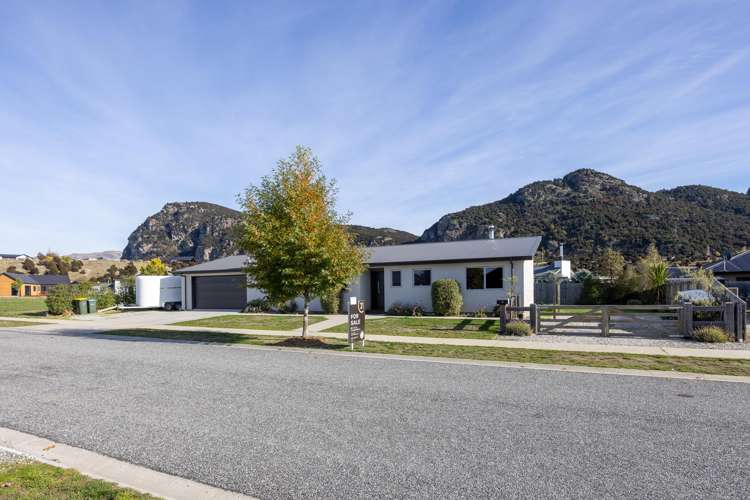 4 Kingfisher Crescent Albert Town_23