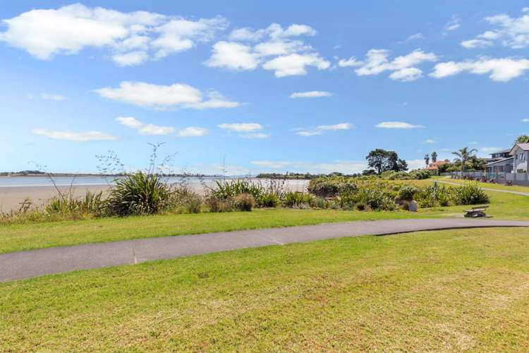 2/19 Gleneagles Grove Wattle Downs_11