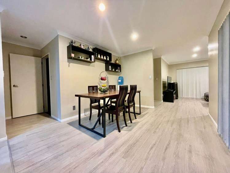 22 Stamford Crescent Flat Bush_6